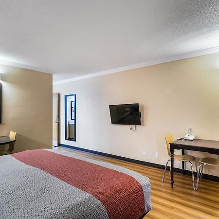 Motel 6-Libertyville, Il Εξωτερικό φωτογραφία