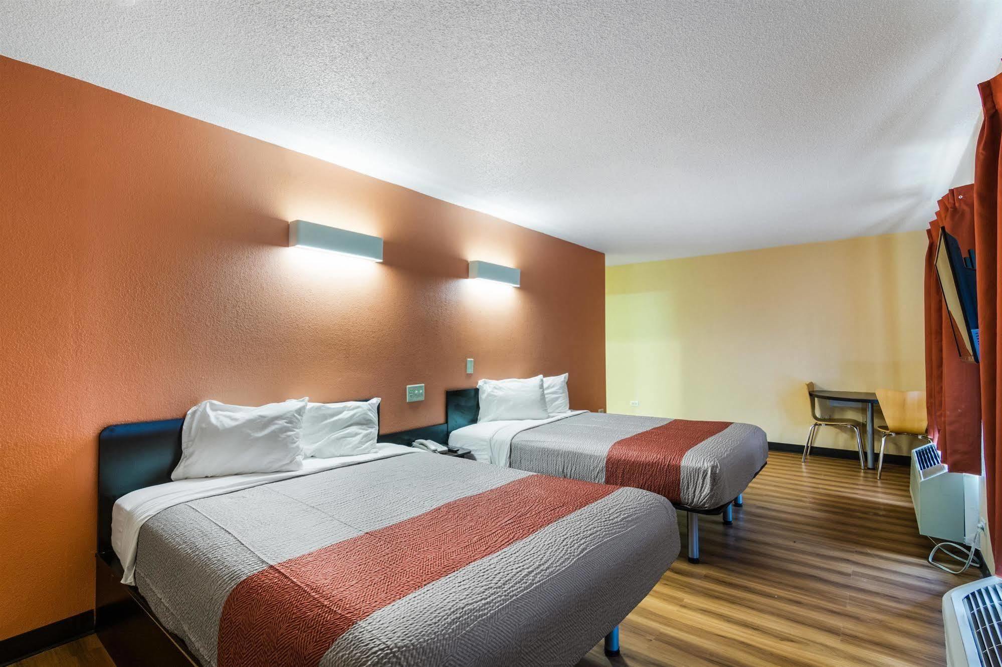 Motel 6-Libertyville, Il Εξωτερικό φωτογραφία