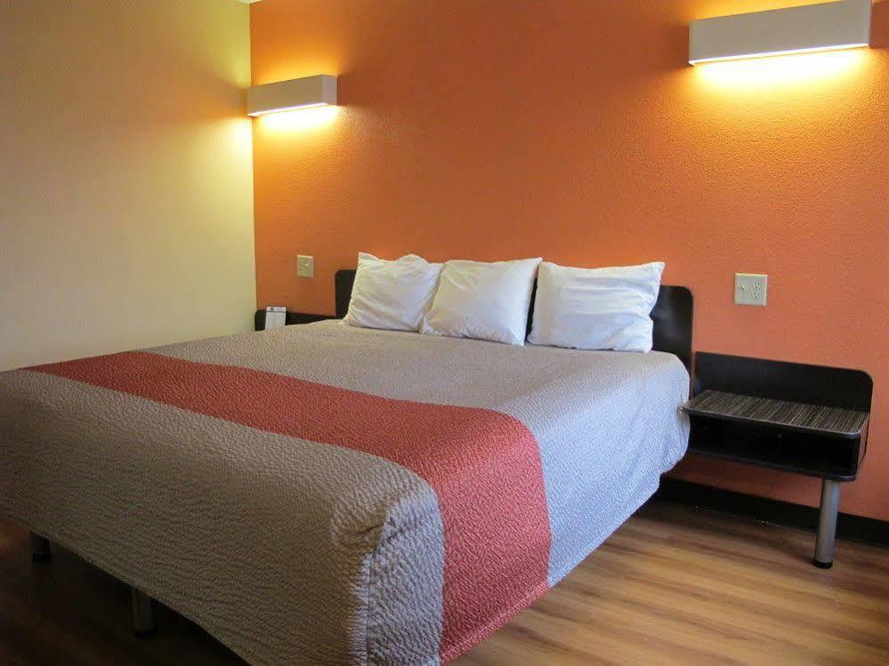 Motel 6-Libertyville, Il Εξωτερικό φωτογραφία